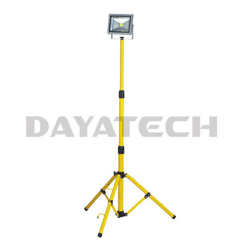 10-70W LED Work Light na may Tripod